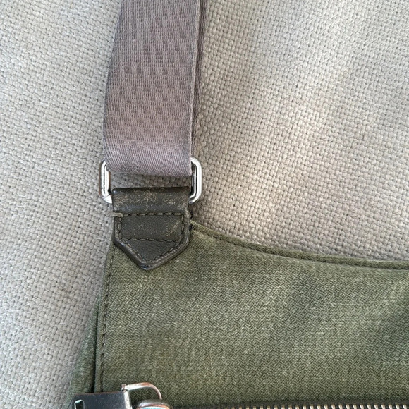 Kipling moss green with colbalt blue lining crossbody bag - Picture 8 of 16